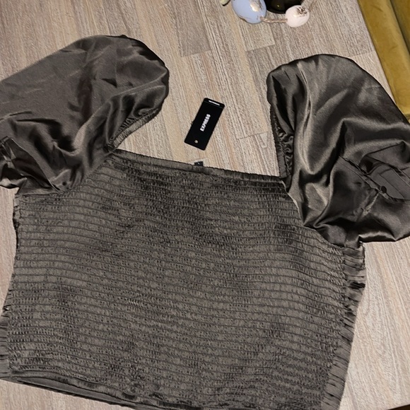 Express Olive Green satin puff sleeve crop top- large- nwt - Picture 5 of 8